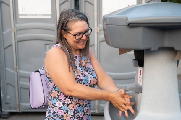 Best Portable toilet rental cost  in Helena, OK